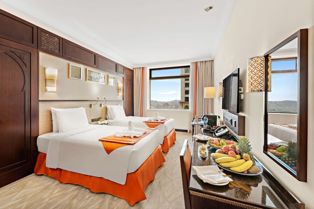 5 star 14 night Umrah package photo 2