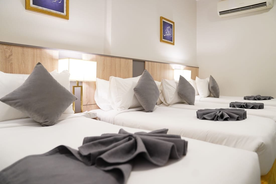14 Nights Easter Umrah Package photo 3