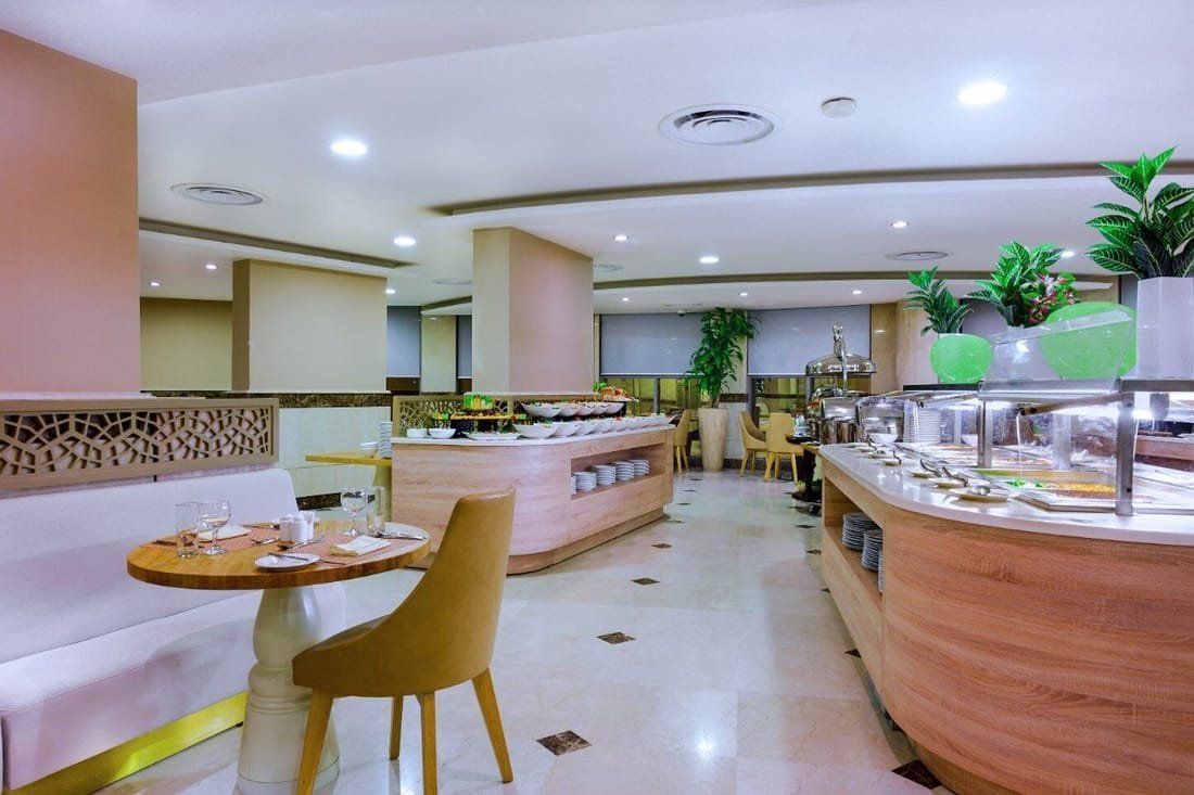 10 Nights 4 Star Easter Umrah Package photo 3