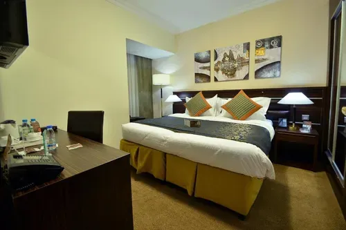 Golden-Tulip-Al-Shakreen-Hotel-room-view2.webp